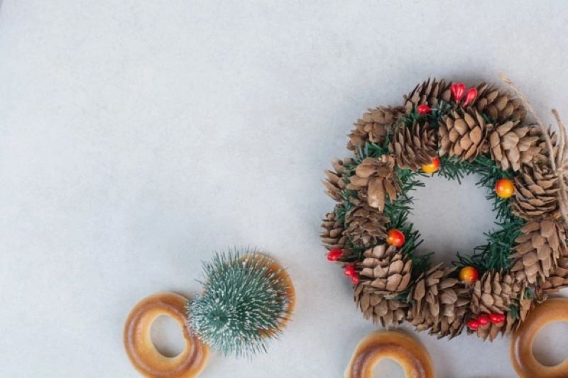 christmas wreath from pinecones